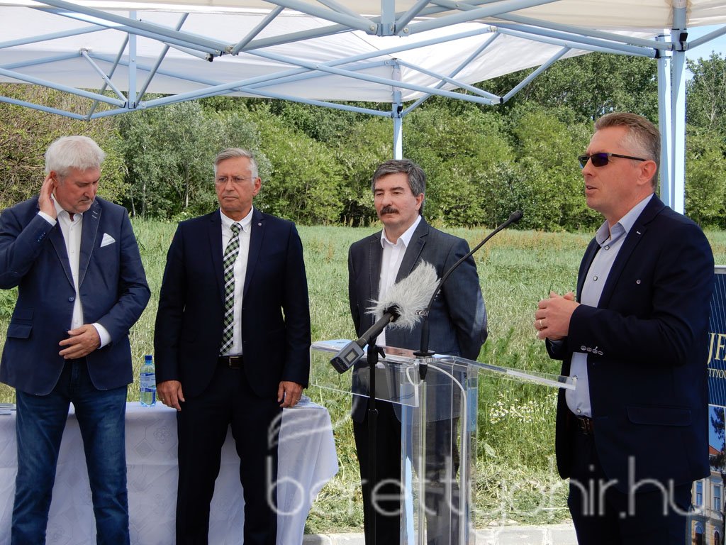 Északi iparterület átadása 15